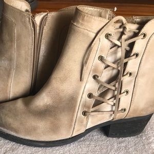 Walking Cradles distressed beige ankle boots